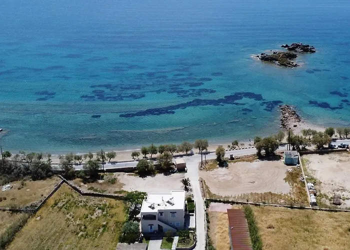 Family By The Sea Syros Apartamento